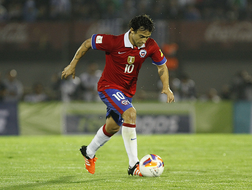 Jorge Valdivia retornaría a la selección chilena para enfrentar a Ecuador y Perú