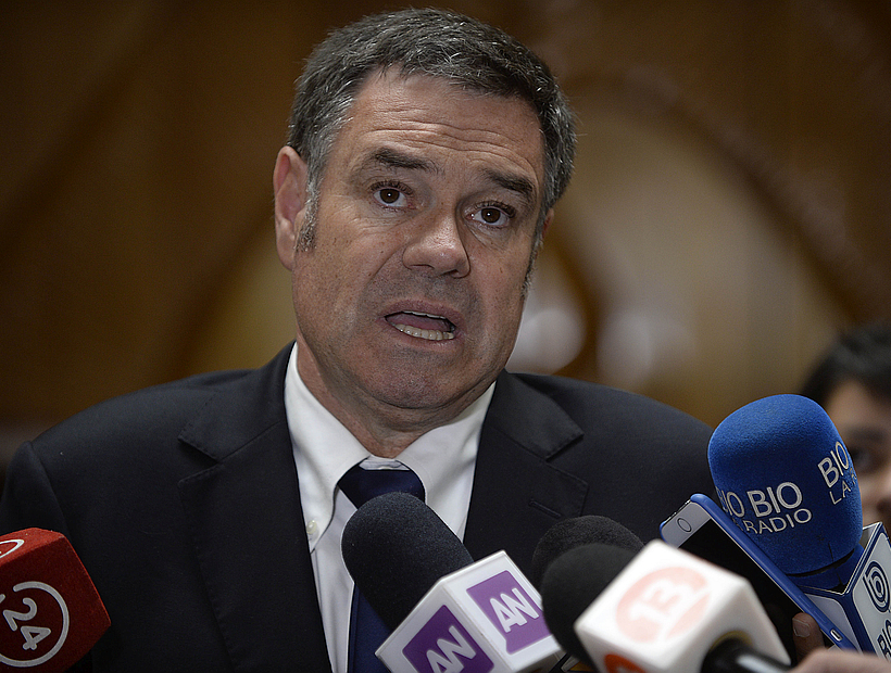 Senador Ossandón se retractó de sus dichos sobre el sexo anal: "Fue una torpeza"