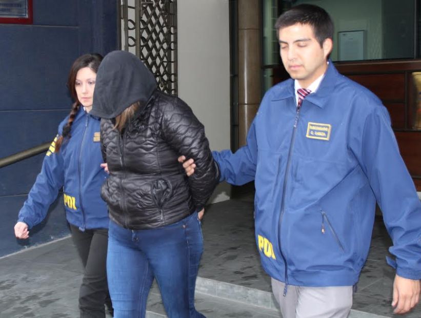 La Pdi Detuvo A Una Mujer Acusada De Estafar A Través De Facebook En Concepción