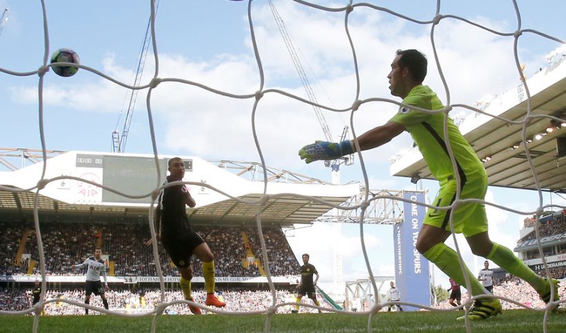 Mira los goles que ha recibido Claudio Bravo en la derrota por 2-0 del City frente al Tottenham