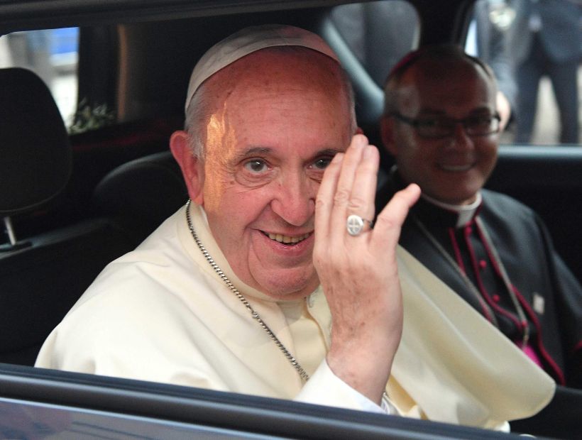 El Papa Francisco afirmó que Jesús jamás abandonaría a un transexual