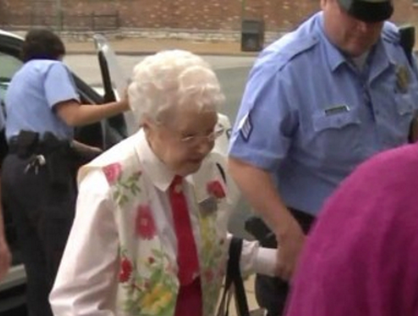 Este es el extraño deseo de una abuela de 102 años antes de morir