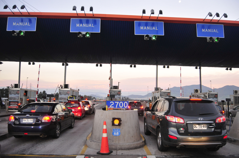Fin de semana largo: cerca de 338 mil vehículos dejarán la Región Metropolitana