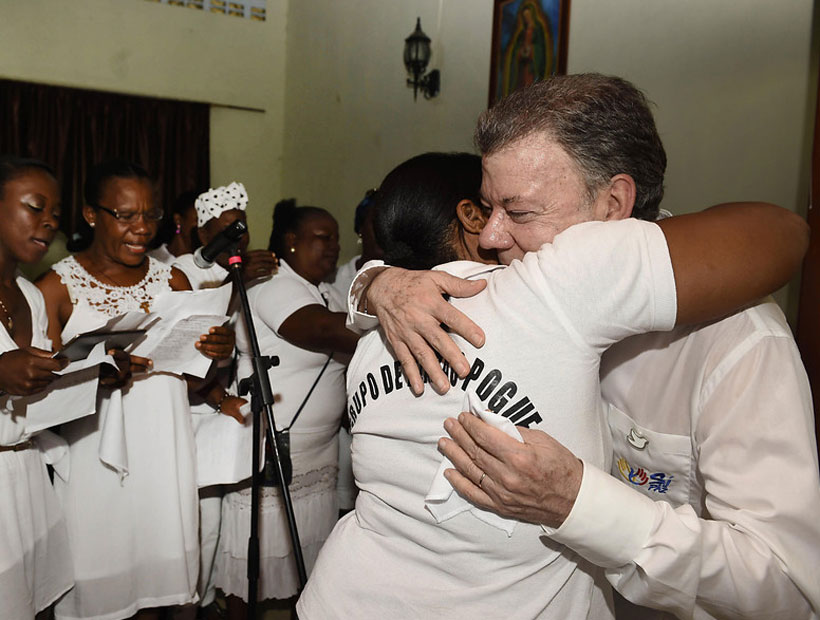Presidente de Colombia anunció que donará el dinero del Nobel a víctimas del conflicto con las FARC