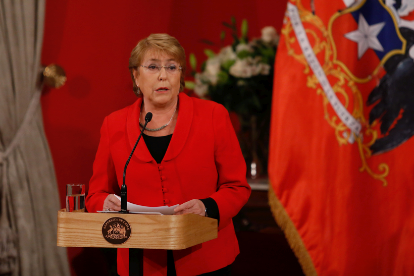 Bachelet usó su Twitter para recordar a los chilenos la importancia del voto