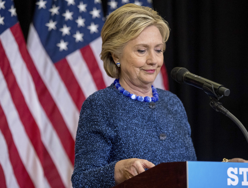 Hillary Clinton pidió al FBI difundir información sobre sus correos electrónicos
