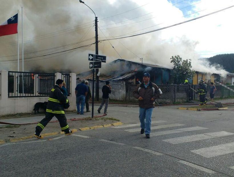 Un incendio destruyó una casa en Curanilahue soychile cl