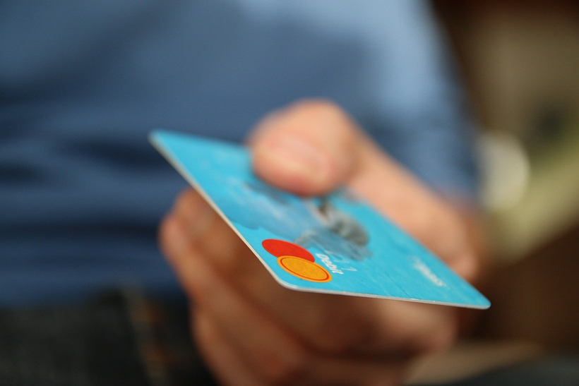 Nueva norma al sistema de pagos: tarjetas de prepago podrán cargarse desde cuentas bancarias