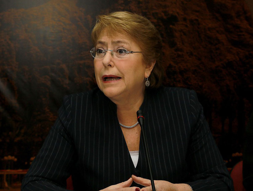 Adimark: aprobación a Bachelet registró 24% en octubre