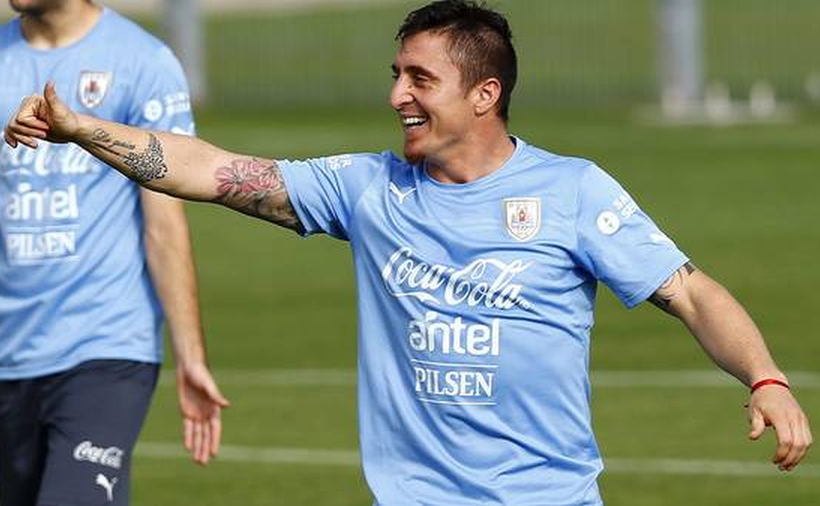 Uruguay sufrió una importante baja para el duelo ante la Roja por Clasificatorias