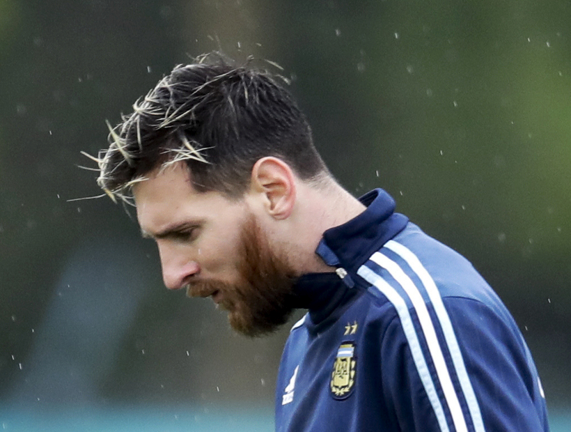 Messi se descompensó y vomitó en medio de un viaje de la selección de Argentina