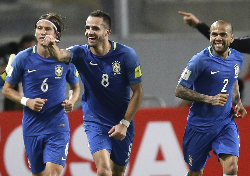 Brasil derrotó a Perú y quedó cerca de la clasificación al Mundial de Rusia
