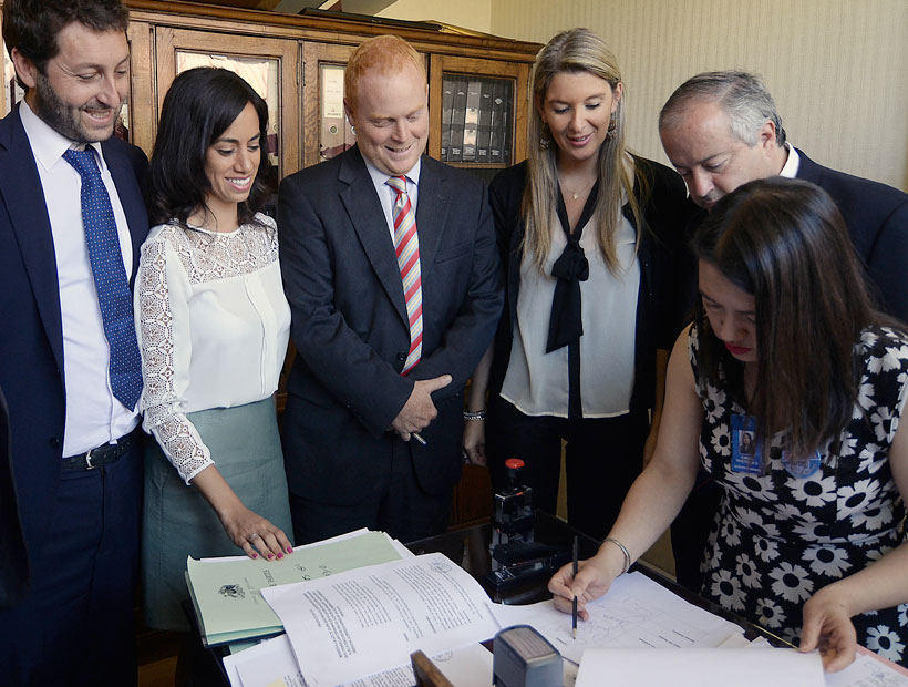 Aprobaron comisión investigadora por eventual licitación del hospital Marga Marga a cuñado de Lagos