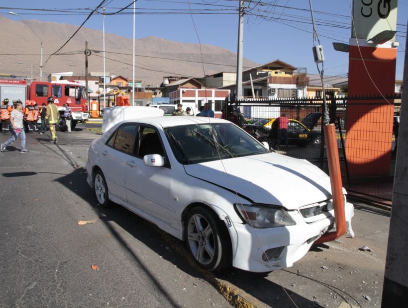 Dos Lesionados Deja Violento Choque Entre Dos Vehículos En El Sector ...