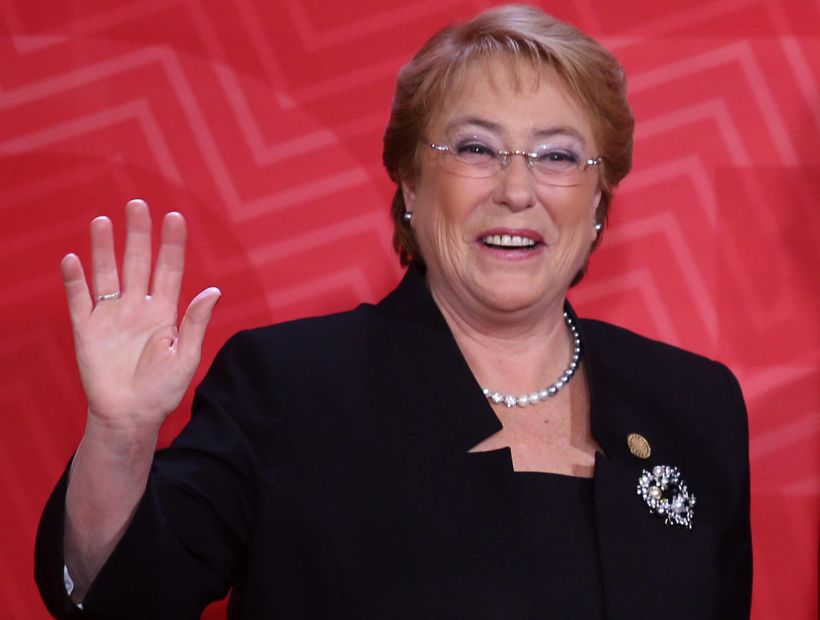 Bachelet cuestionó la inversión de Piñera en Perú durante el litigio en La Haya