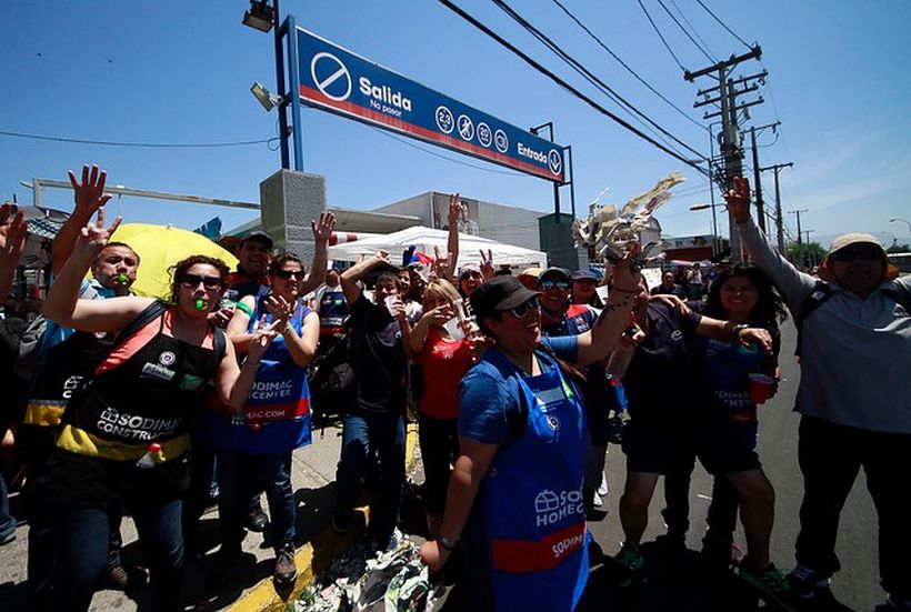 Trabajadores de Homecenter marcharán mañana por Santiago: llevan 13 días de huelga