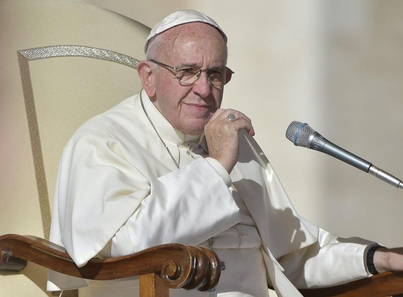 El Papa lamentó la muerte de Fidel Castro y dijo que lo tendrá en sus plegarias