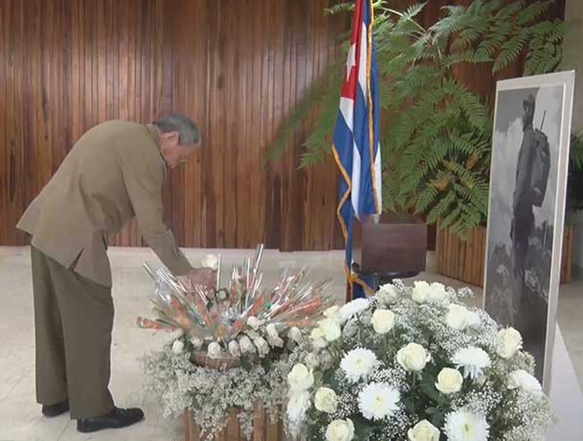 Televisión cubana exhibió por primera vez urna con cenizas de Fidel Castro