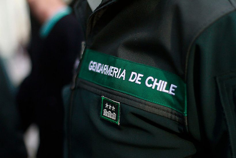 CDE se querelló contra gendarmes por presunto soborno a internos de Santiago Uno