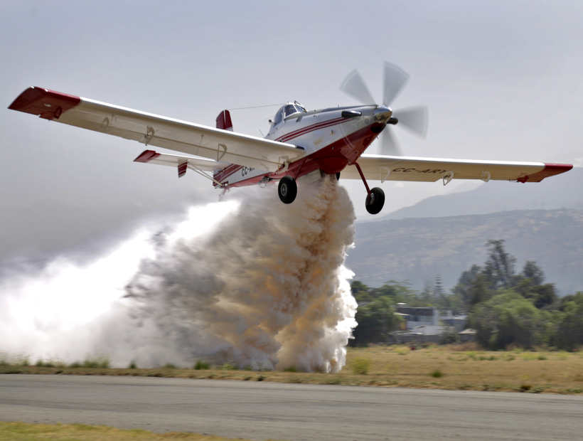 Conaf presentó su nuevo avión para combatir los incendios forestales