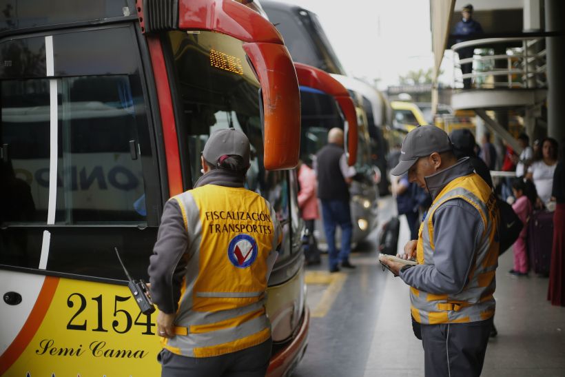 Fiestas de fin de año: se harán 6 mil fiscalizaciones al transporte público en Chile
