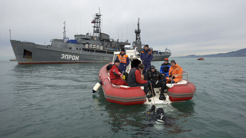 Encontraron la segunda caja negra del avión que se estrelló en el Mar Negro