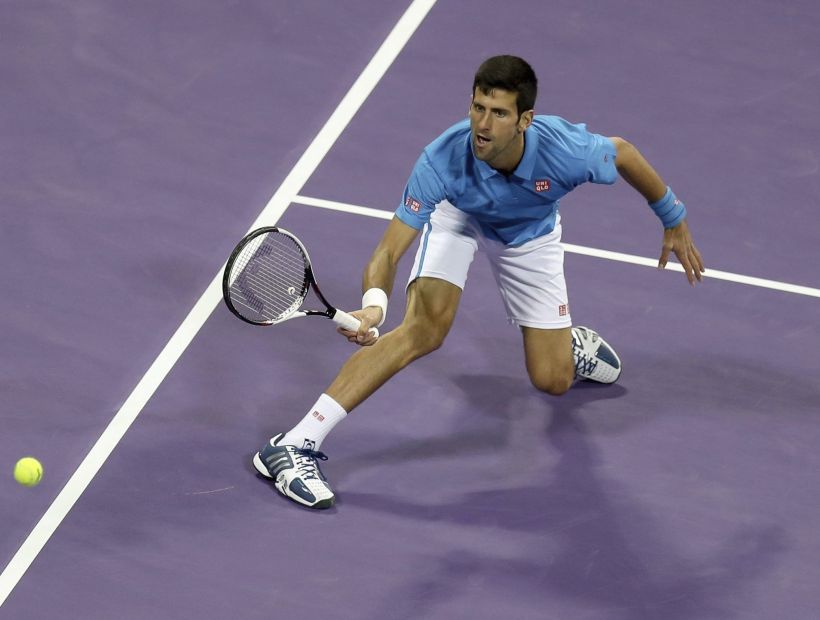 Djokovic salvó cinco puntos de partido y pasó a la final en Qatar