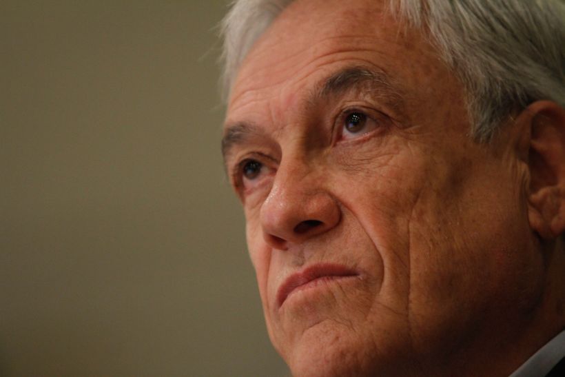 Fiscalía pidió emails de exsecretaria de SQM con empresas ligadas a familia de Piñera