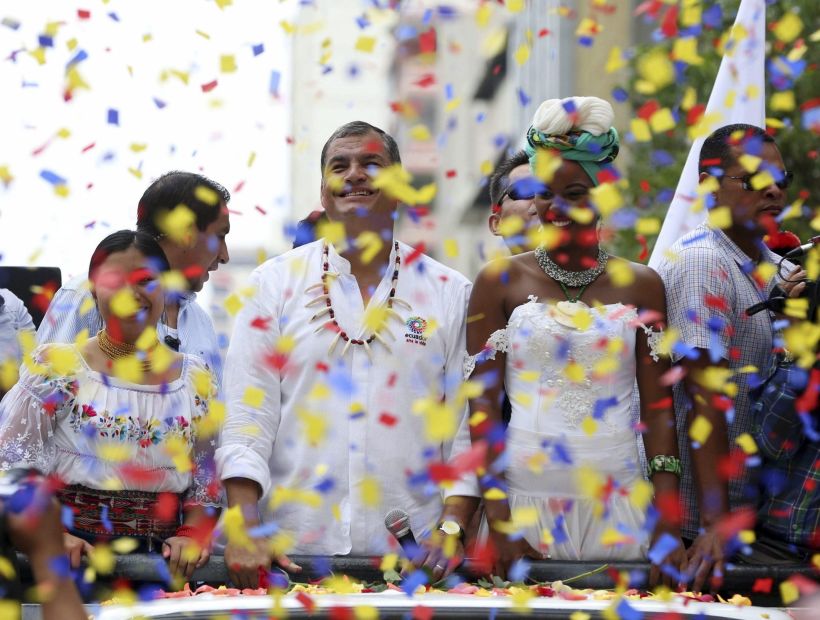 En Ecuador Rafael Correa celebró una década en el poder en medio de campaña