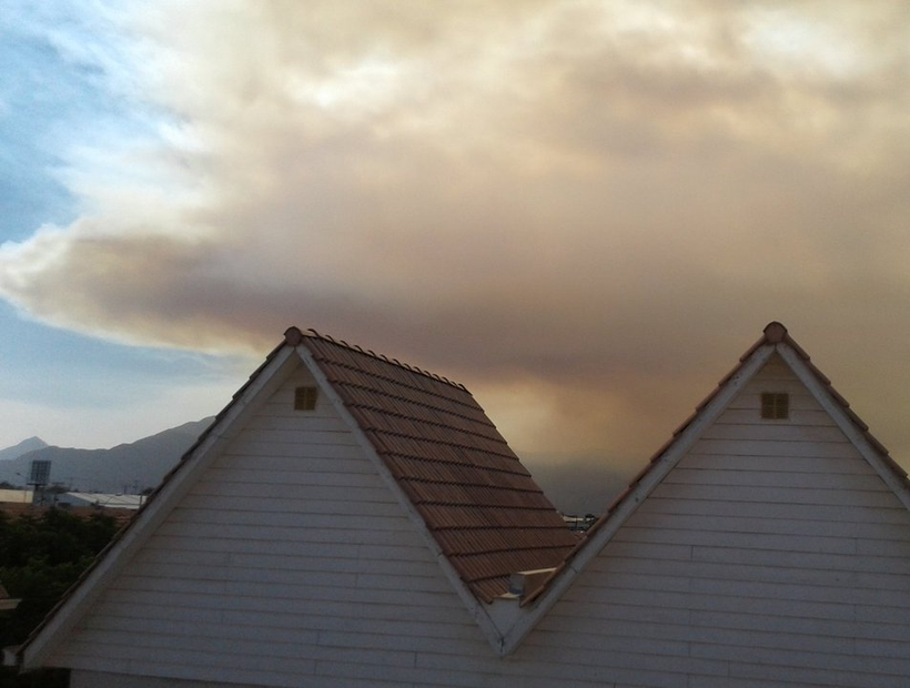 Incendios forestales generan nube de humo que cubre Rancagua