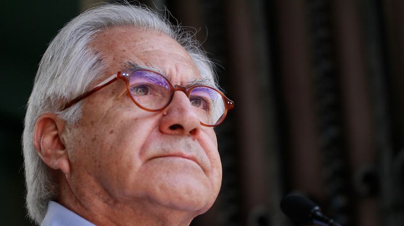Oposición propuso aplazar la interpelación del ministro Mario Fernández