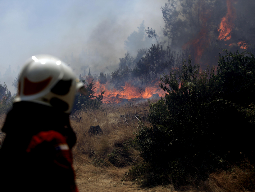 EE.UU, México, Francia y Argentina enviarán ayuda para combatir los incendios forestales