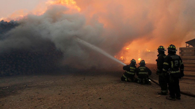 Conaf reporta 119 incendios activos registrados en el país que han consumido más de 360 mil hectáreas