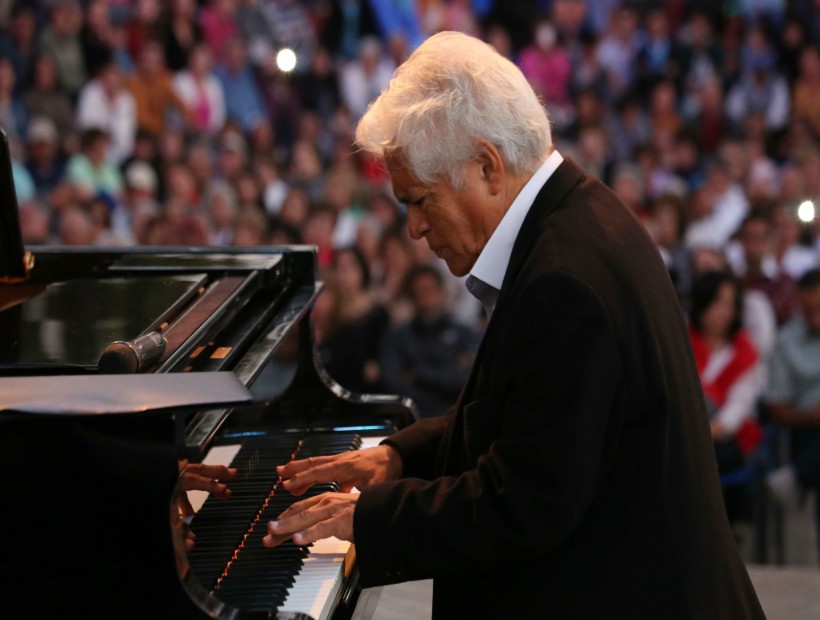 Pianista Roberto Bravo dará concierto solidario en Providencia