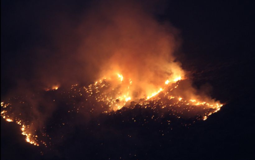 Alerta Roja en la comuna de Talagante por incendio que afecta el sector Hornos de Lonquén