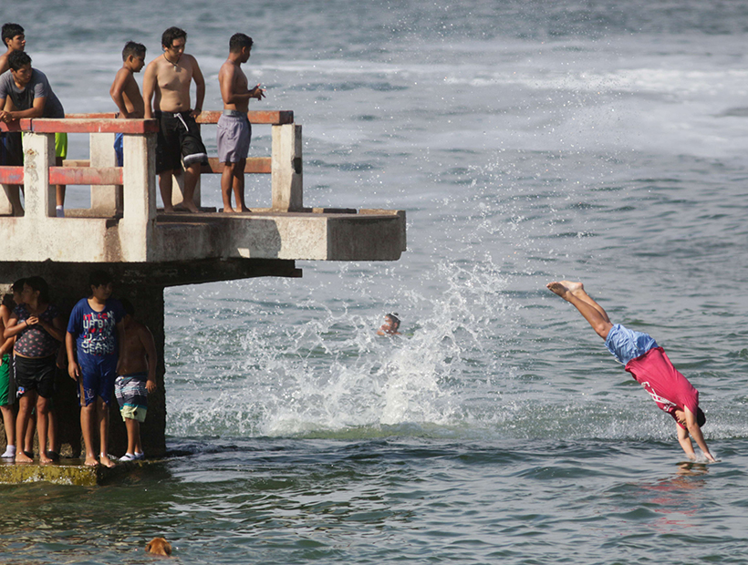 Este verano la temperatura del mar subió en cuatro grados en Antofagasta