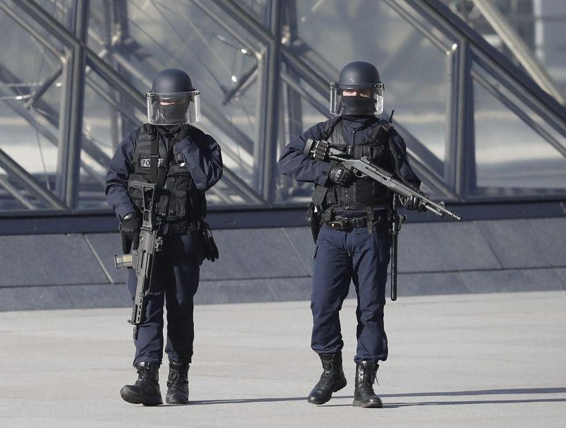Presidente de Francia e incidente en Louvre: 