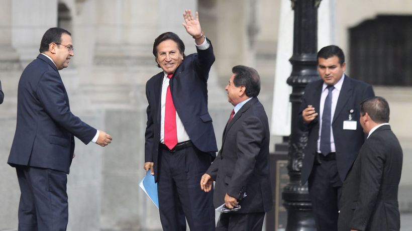 Fiscales allanan casa de ex presidente peruano Toledo, acusado de corrupción