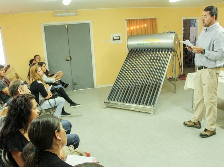 50 familias calameñas contarán con calefactores solares en sus viviendas