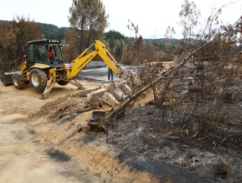 Incendios forestales: Tomé recibirá las primeras viviendas de emergencias en el Biobío