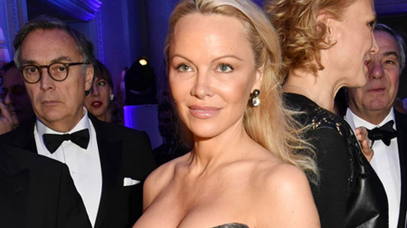 Sorpresa causó el nuevo look que Pamela Anderson mostró en Paris