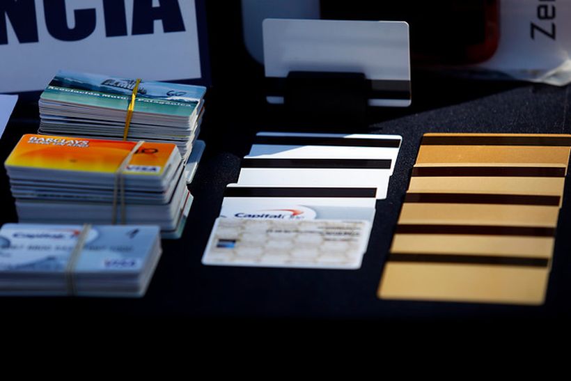 Dos búlgaros y un francés fueron detenidos en Santiago por presunta clonación de tarjetas