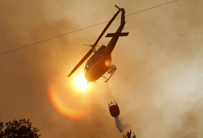 Declararon Alerta Roja por incendio forestal en Machalí: foco está cerca de viviendas