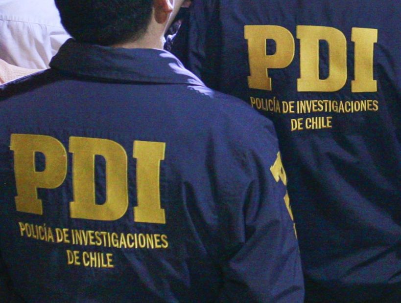 Subcomisario de la PDI fue detenido por hurto en el mall Costanera Center