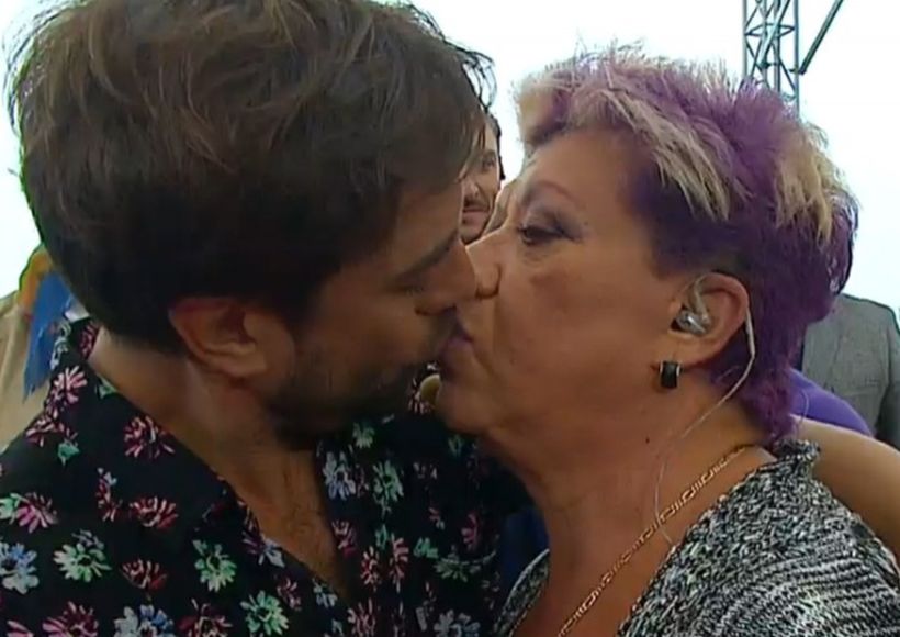 El apasionado beso entre Álvaro Gómez y Paty Maldonado
