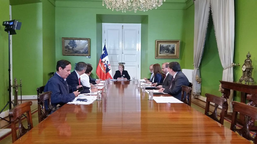 Bachelet encabeza reunión con autoridades por emergencia provocada por los aluviones