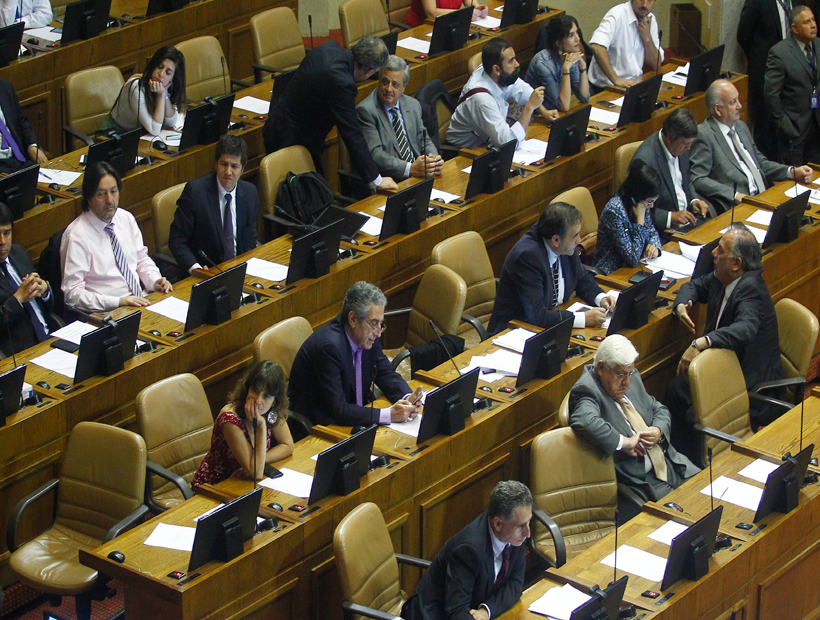 Diputados de la Nueva Mayoría emplazan a Piñera: “Está moralmente incapacitado para ser presidente de la República”