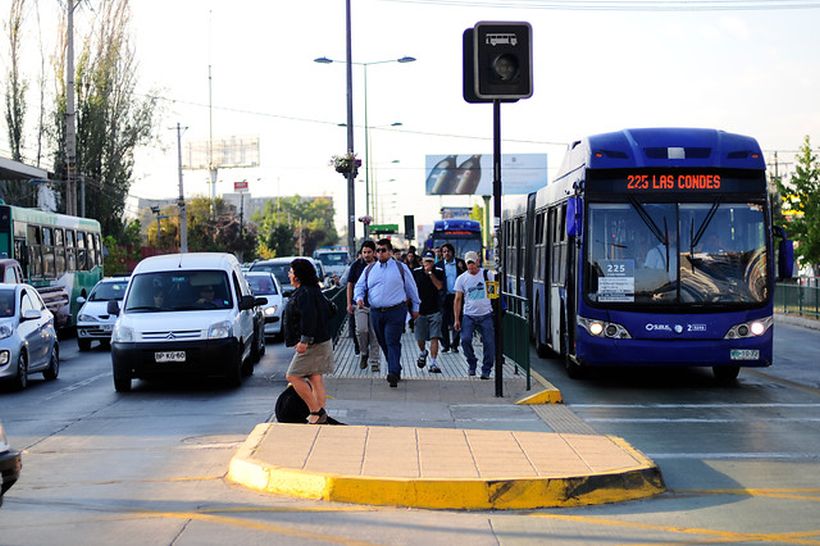 Súper miércoles: hubo hasta 13% más de tráfico en Santiago