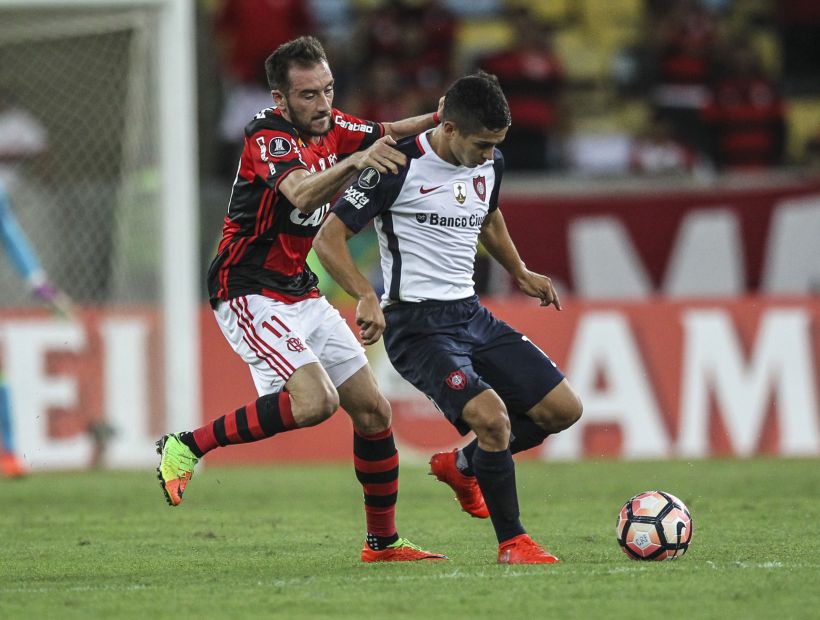 Flamengo goleó a San Lorenzo y tomó el liderato del 