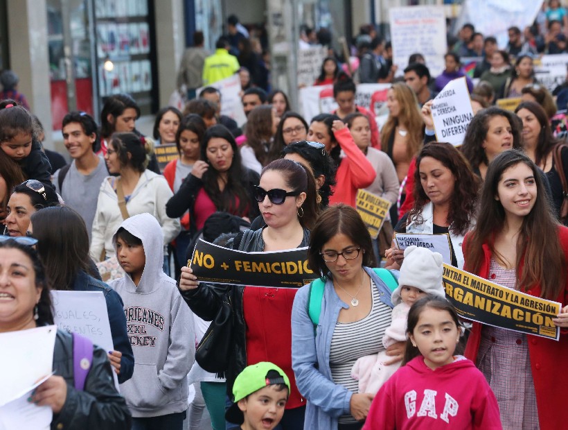 Fotos Más De 200 Personas Marcharon Para Conmemorar El Día De La Mujer En San Antonio 3098